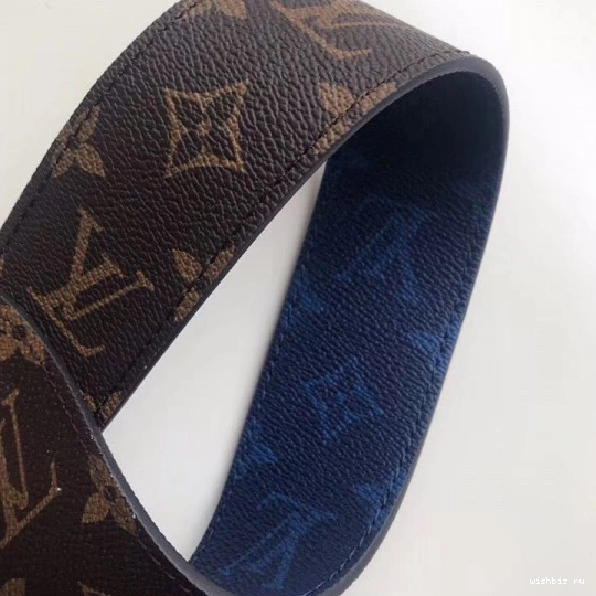 WIS Messenger Vuitton Louis 1027